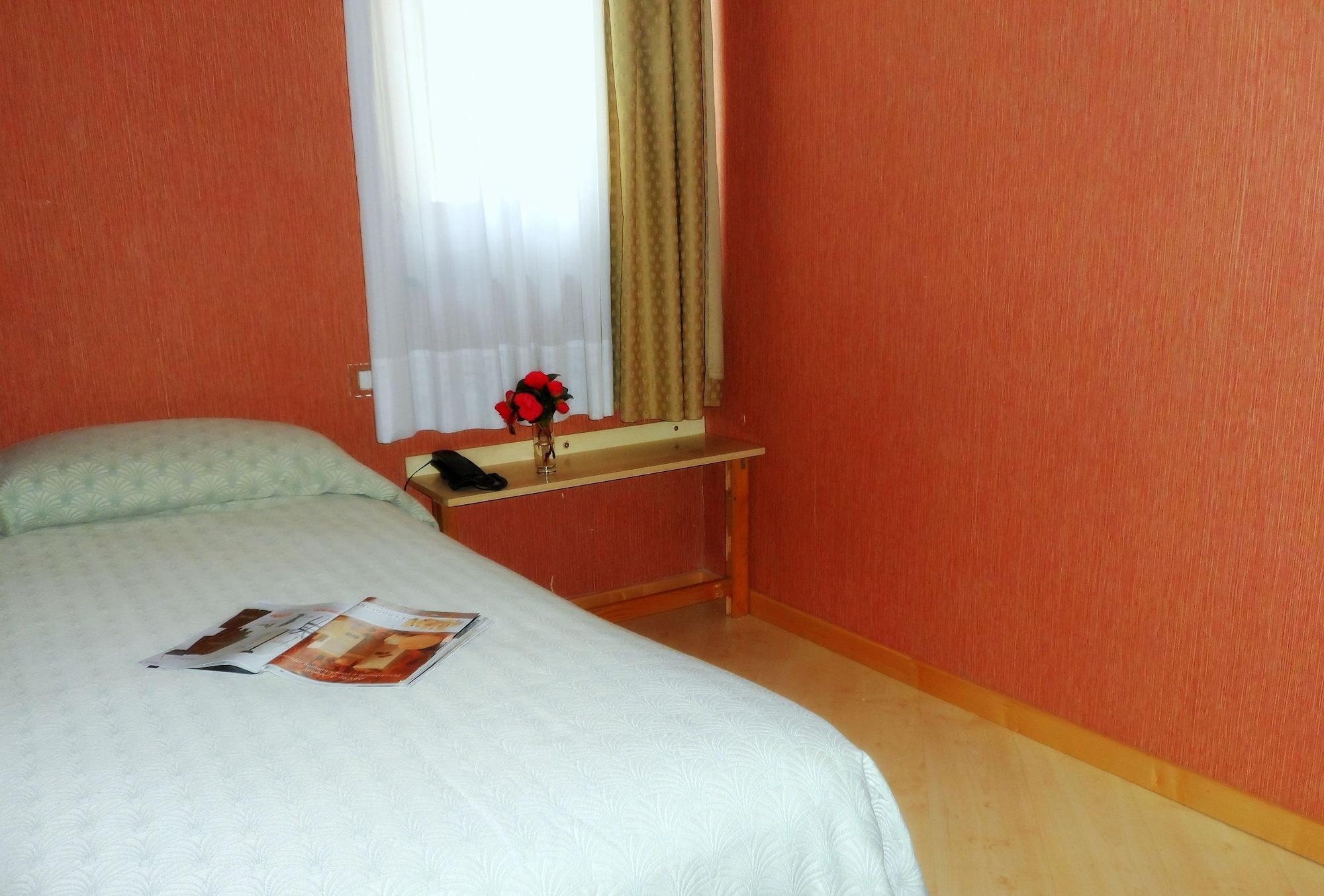 Hotel Diecimare カーヴァ・デ・ティッレーニ エクステリア 写真