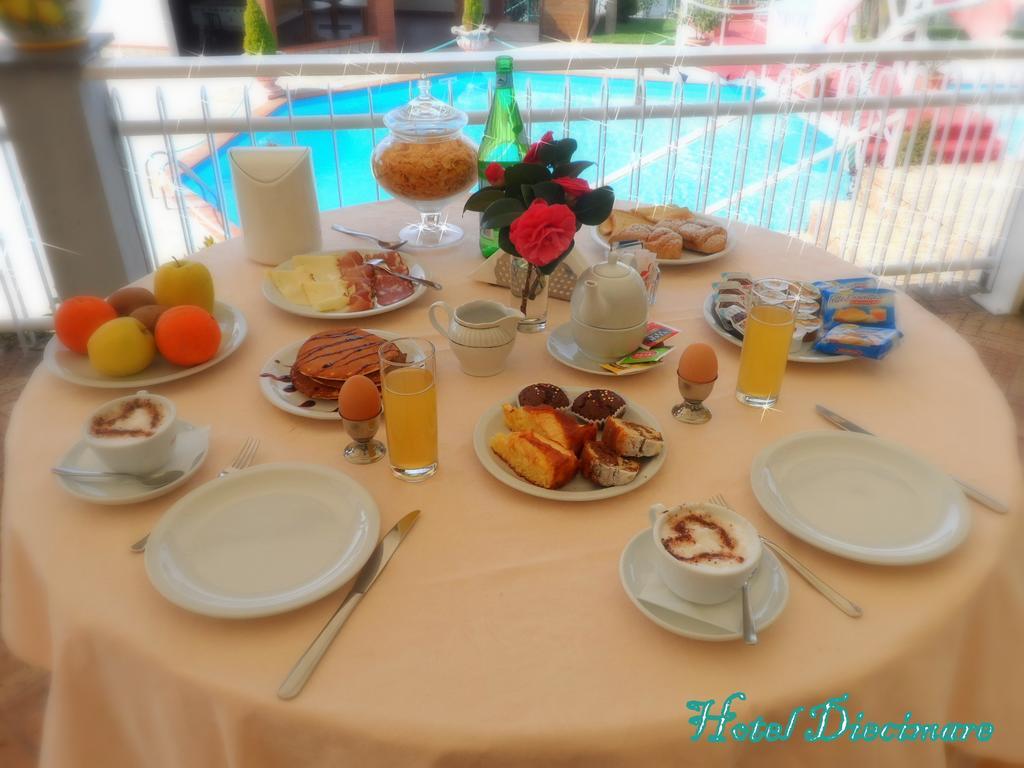 Hotel Diecimare カーヴァ・デ・ティッレーニ エクステリア 写真